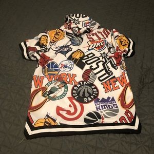 NBA Short Sleeve Hooded Shirt Size Large